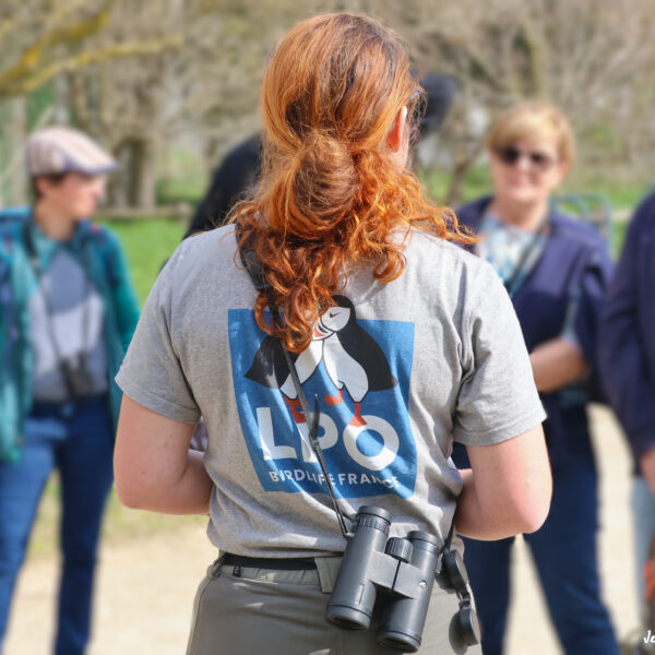 Marie-Léa, guide naturaliste ©Jean-Luc Moya • 2° Communication