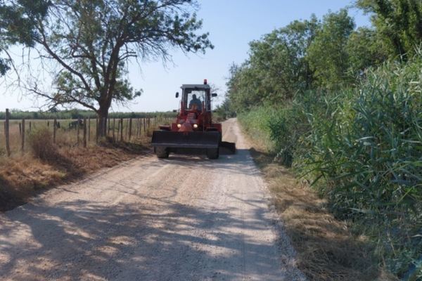 Réfection de la piste d&rsquo;accès aux Marais du Vigueirat