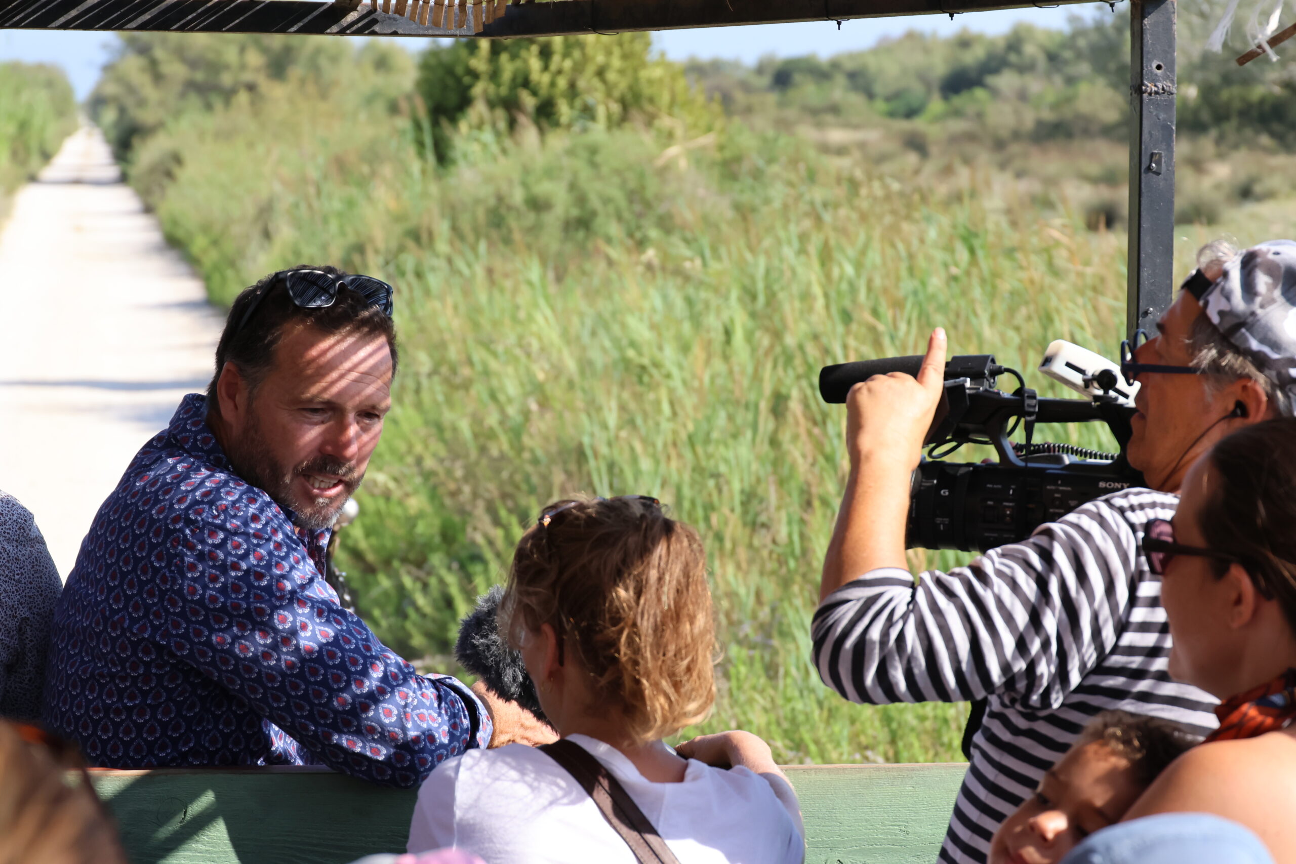 Une équipe de France 3 Provence-Alpes au cœur des Marais du Vigueirat